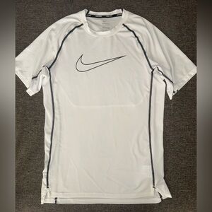 EUC Nike Pro Dri-Fit Men White Athletic T-Shirt Slim Fit Medium